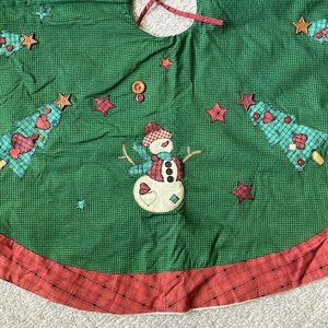 Christmas Tree Skirt 44" Green Plaid Applique Snowmen Trees Buttons